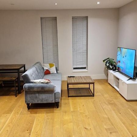 London City Apartment Ийлинг Екстериор снимка