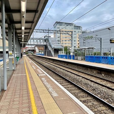 London City Apartment Ийлинг Екстериор снимка